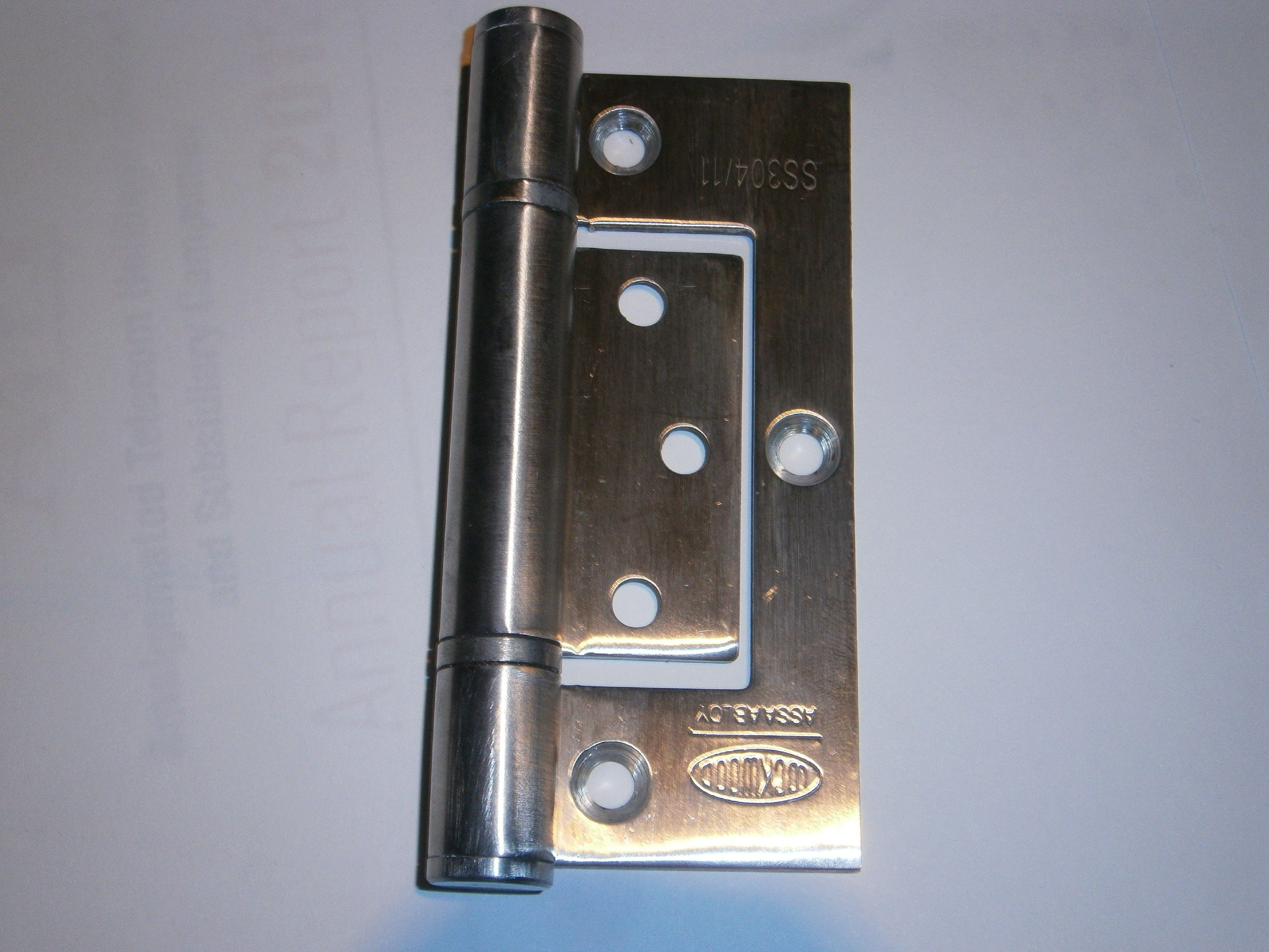 flush hinge