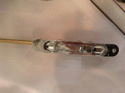 flush bolt