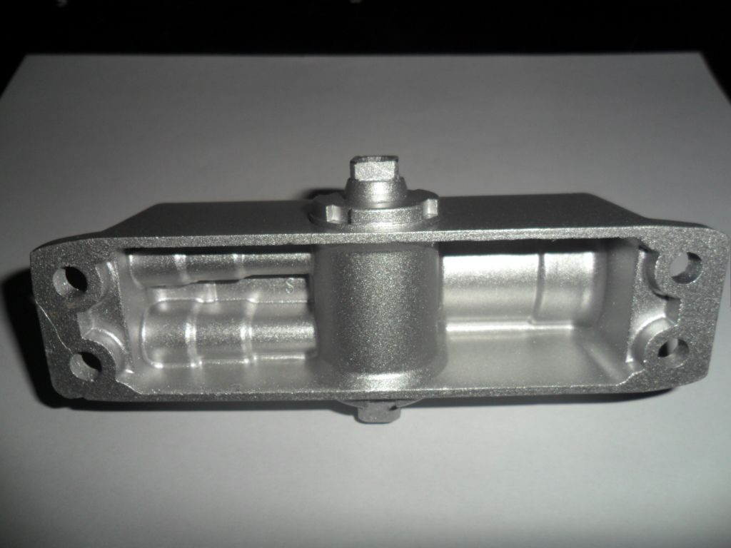 door closer, arm-type or pneumatic door closer