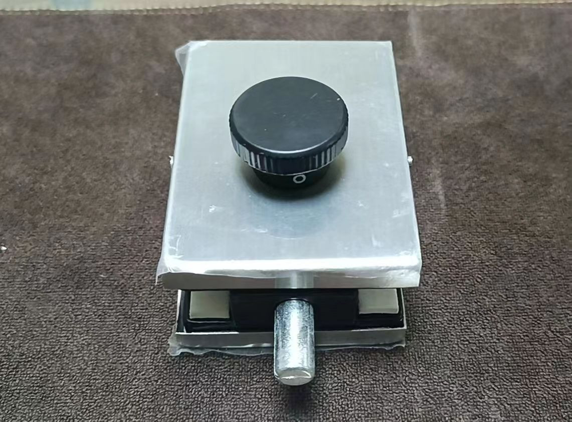 bolt lock, lock bolt