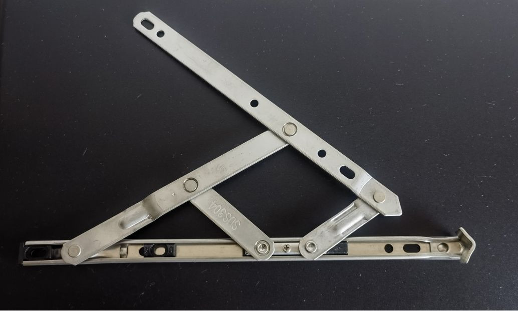 bar hinge, stay hinge, stray hinge